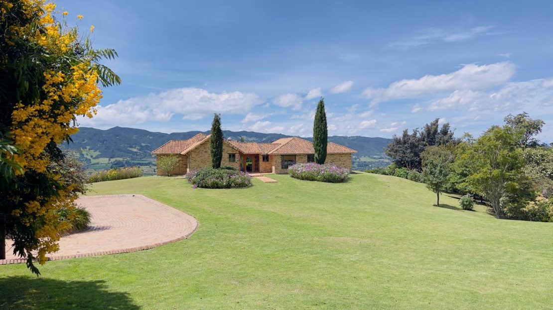 WhatsApp Image 2025 08 22 at 12.28.51