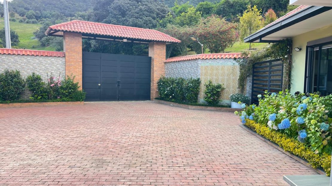 WhatsApp Image 2025 10 13 at 10.48.04 14