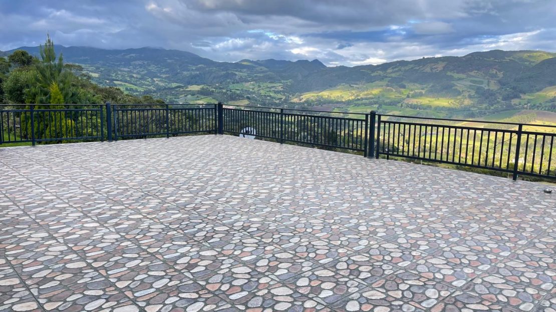 WhatsApp Image 2025 10 13 at 10.48.04 16