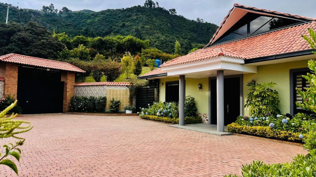 WhatsApp Image 2025 10 13 at 12.36.21 PM